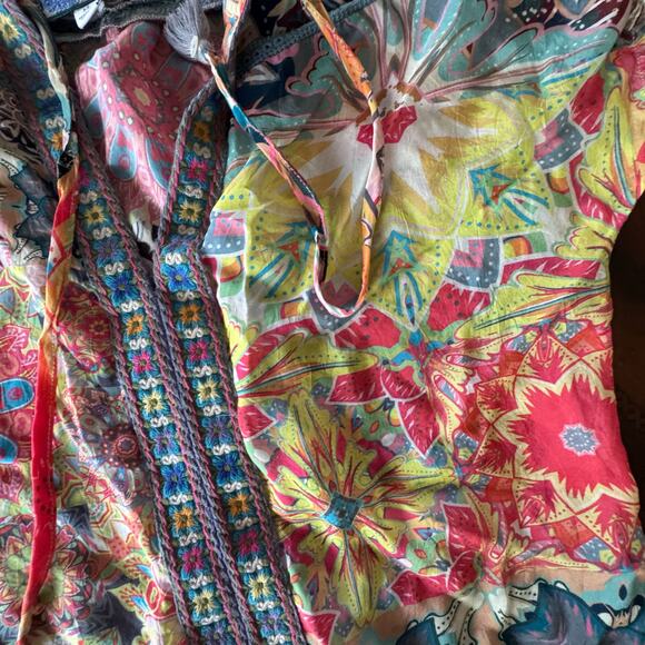 Johnny Was size XS Kaleida Paise blouse Floral Boho Embroidered Top Silk - Picture 4 of 8
